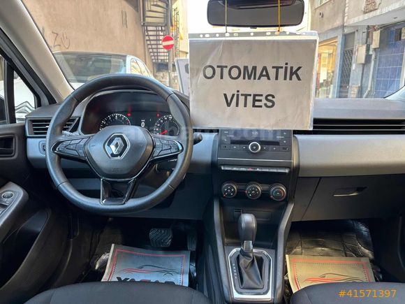 2022 YETKİLİ SERVİS BAKIMLI CLİO 87.000 KMDE GARANTİLİDİR.