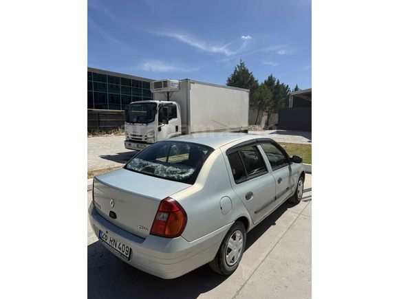 Sahibinden Renault Clio 1.4 RNA 2000 Model 