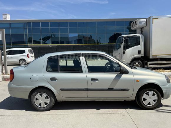 Sahibinden Renault Clio 1.4 RNA 2000 Model 