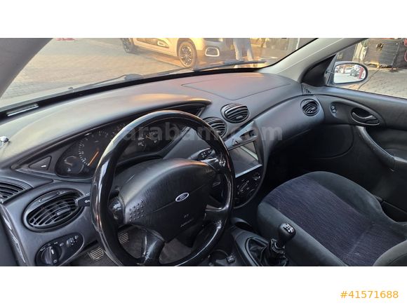 FORD FOCUS