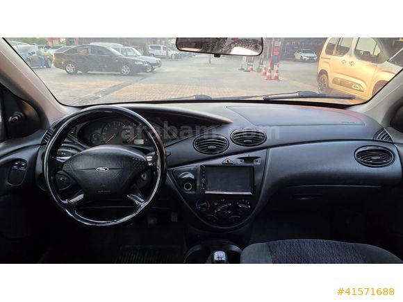 FORD FOCUS