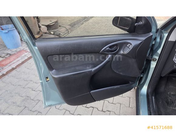 FORD FOCUS