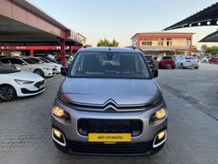 CİTROEN BERLİNGO 1.5 BLUE HDI SHİNE EAT8 OTOMATİK