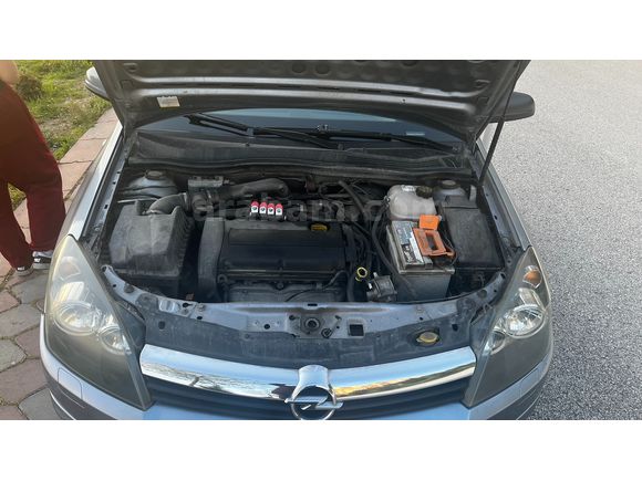 BAYANDAN TEMİZ OPEL ASTRA