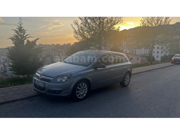 BAYANDAN TEMİZ OPEL ASTRA