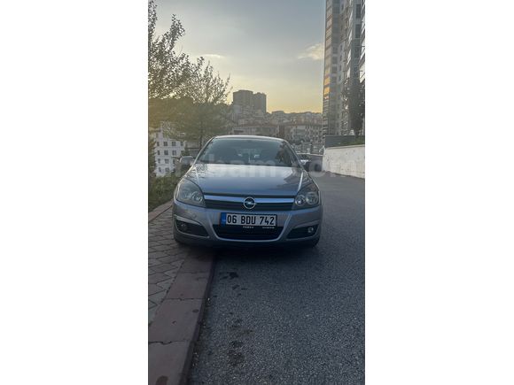 BAYANDAN TEMİZ OPEL ASTRA