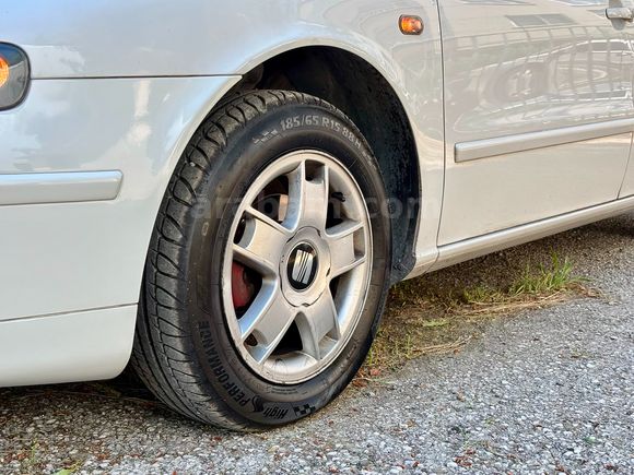 Memurdan Seat Leon 1.6 Signo 2000 Model 