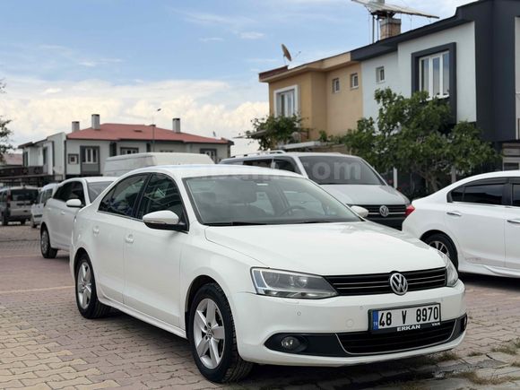 2013 MODEL 97000 KİLOMETREDE VOLKSWAGEN JETTA 1.4TSI COMFORTLİNE