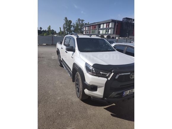 Sahibinden Toyota Hilux 2.4 D-4D 4x4 Invincible 2022 Model