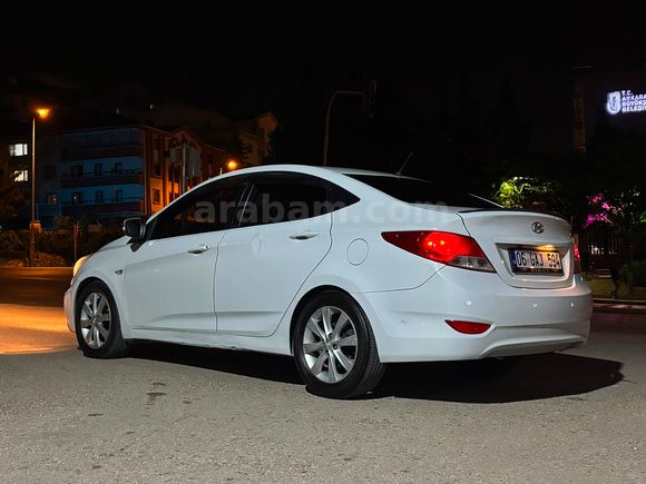 Sahibinden Hyundai Accent Blue 1.6 CRDI Mode Plus 2017 Model Degisensiz