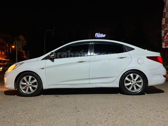 Sahibinden Hyundai Accent Blue 1.6 CRDI Mode Plus 2017 Model Degisensiz