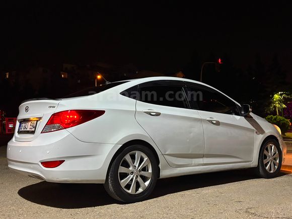 Sahibinden Hyundai Accent Blue 1.6 CRDI Mode Plus 2017 Model Degisensiz