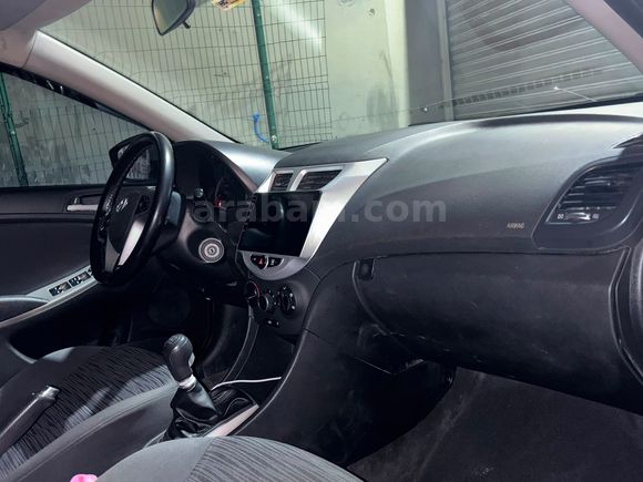 Sahibinden Hyundai Accent Blue 1.6 CRDI Mode Plus 2017 Model Degisensiz