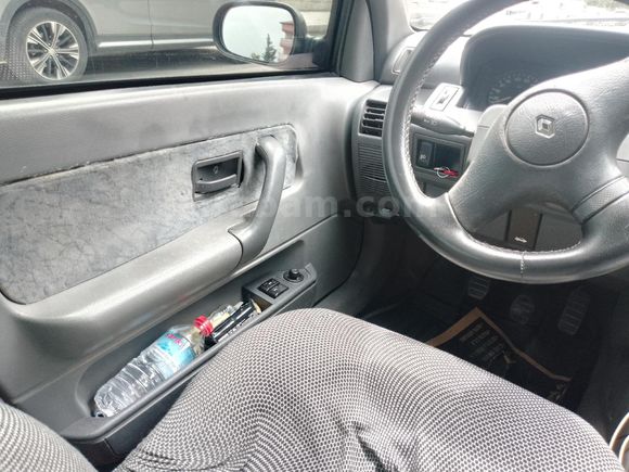 Sahibinden Renault Clio 1.4 RN 1997 Model Denizli