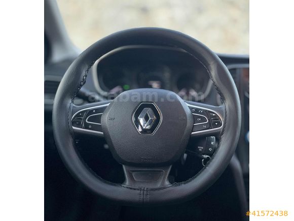 ÖNER AUTO'DAN___ 2018 MEGANE 1.6 MANUEL HATASIZ HASAR KAYITSIZ