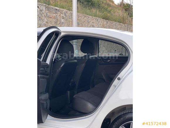 ÖNER AUTO'DAN___ 2018 MEGANE 1.6 MANUEL HATASIZ HASAR KAYITSIZ