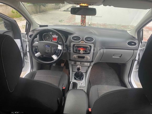 Sahibinden Ford Focus 1.6 Titanium 2011 Model 