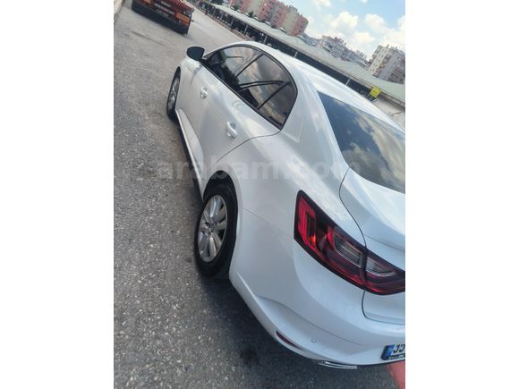 2025 MODEL 16'BİNDE KAZASIZ BOYASIZ GARANTİLİ AİLE ARACİ