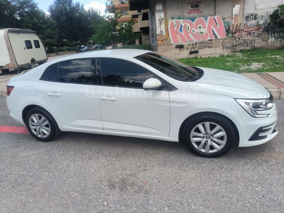 2025 MODEL 16'BİNDE KAZASIZ BOYASIZ GARANTİLİ AİLE ARACİ
