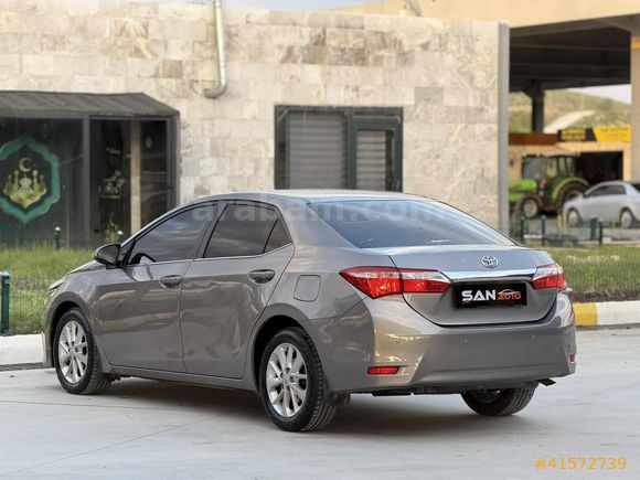 2013 Corolla 1.4 D-4D Advance 200BİNDE DEĞİŞENSZ AVANTGARD BRONZ
