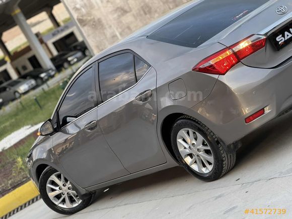 2013 Corolla 1.4 D-4D Advance 200BİNDE DEĞİŞENSZ AVANTGARD BRONZ