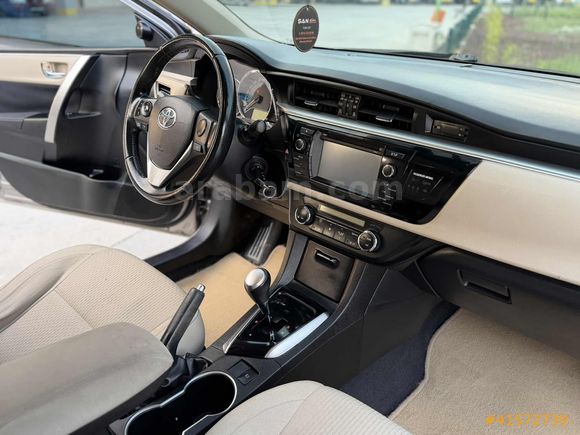 2013 Corolla 1.4 D-4D Advance 200BİNDE DEĞİŞENSZ AVANTGARD BRONZ