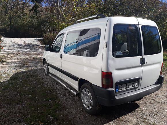 13 yıldır tek elde kullanılmış Peugeot Partner 1.9 D 2006 Model