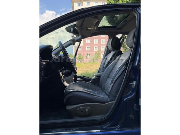 Galeriden Renault Laguna 1.6 Privilege 2004 Model Ağrı