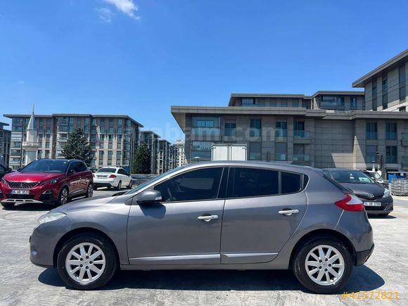 UCARS GRUP MEGANE 3 DİZEL OTOMATİK PRİVİLEGE