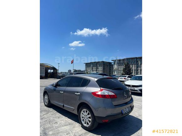 UCARS GRUP MEGANE 3 DİZEL OTOMATİK PRİVİLEGE
