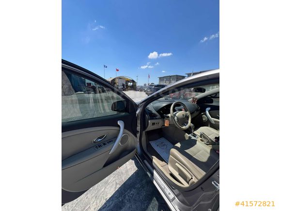 UCARS GRUP MEGANE 3 DİZEL OTOMATİK PRİVİLEGE