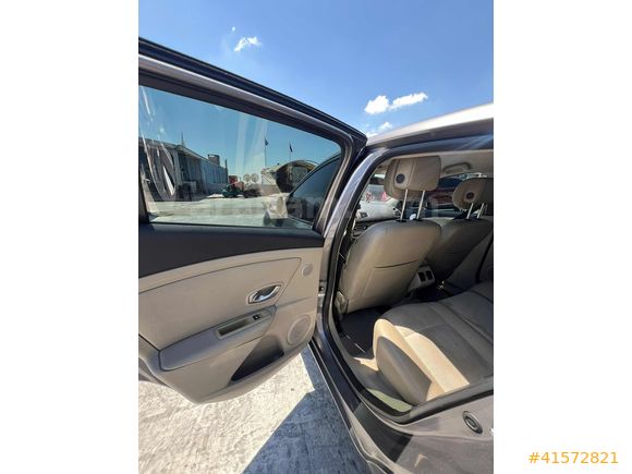 UCARS GRUP MEGANE 3 DİZEL OTOMATİK PRİVİLEGE