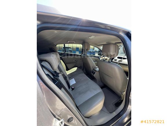 UCARS GRUP MEGANE 3 DİZEL OTOMATİK PRİVİLEGE