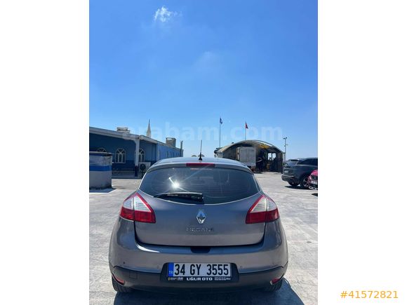 UCARS GRUP MEGANE 3 DİZEL OTOMATİK PRİVİLEGE
