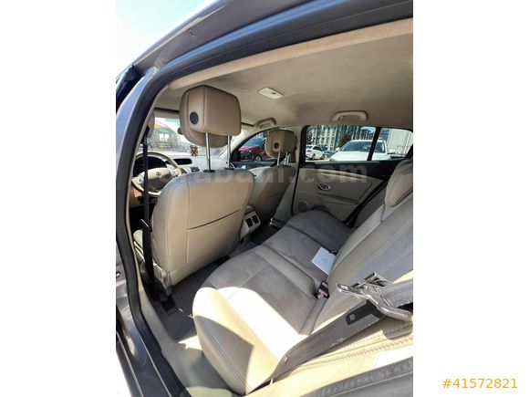 UCARS GRUP MEGANE 3 DİZEL OTOMATİK PRİVİLEGE