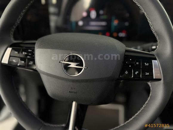 2025 CAM TAVAN 17 BİN KM ASTRA E