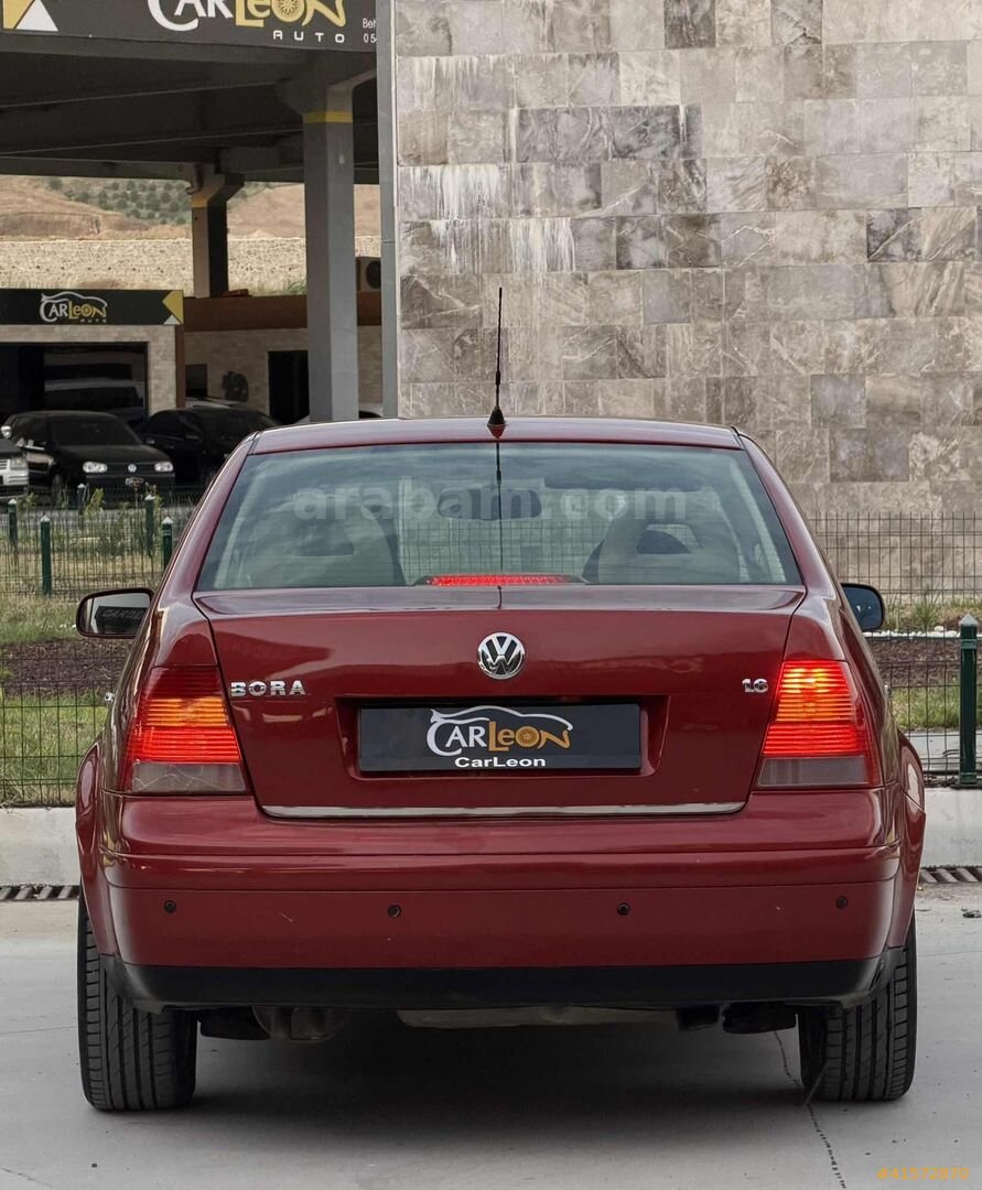 Galeriden Volkswagen Bora 1.6 Comfortline 2000 Model Denizli 293.000 km Kırmızı 4