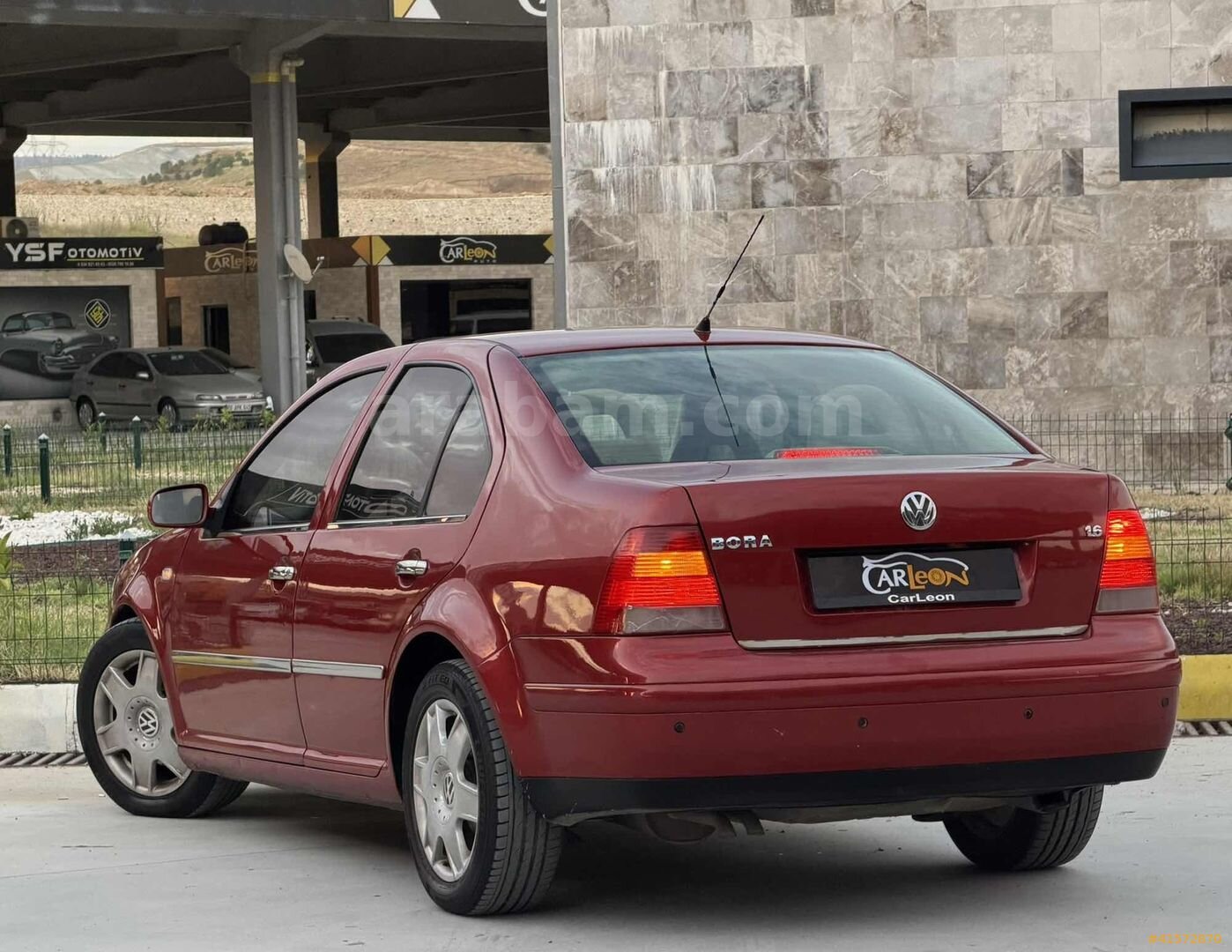 Galeriden Volkswagen Bora 1.6 Comfortline 2000 Model Denizli 293.000 km Kırmızı 6