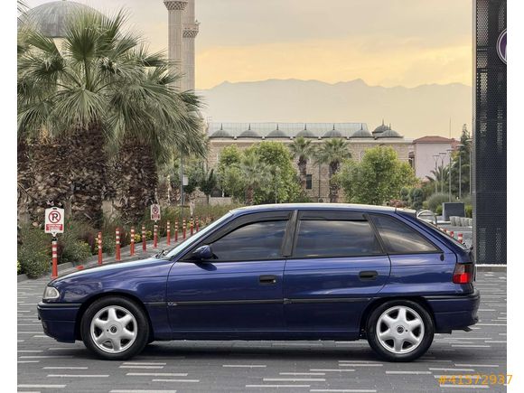 // CARLEON'dan // ASTRA// 1.6 GLS DEĞİŞENSİZ // KLİMALI //