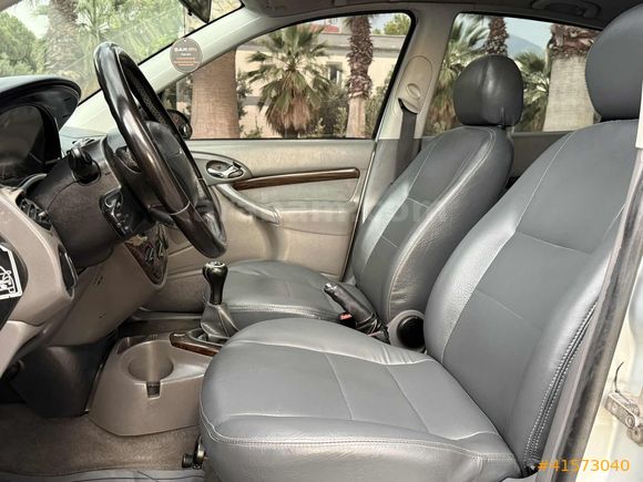 2000 Focus 1.6 Ghia KLİMA\SANRUF EN DOLUSU CAM GİBİ EMSALSİZ