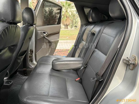 2000 Focus 1.6 Ghia KLİMA\SANRUF EN DOLUSU CAM GİBİ EMSALSİZ