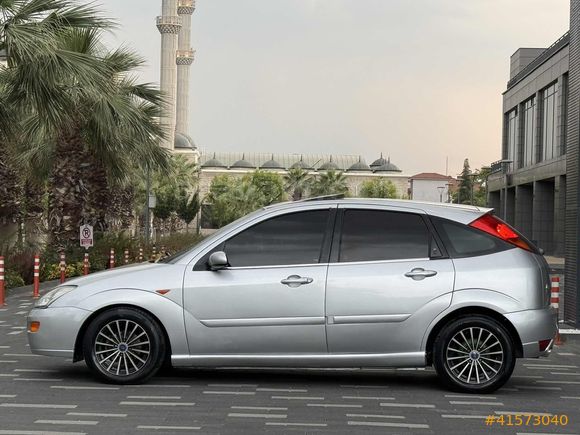2000 Focus 1.6 Ghia KLİMA\SANRUF EN DOLUSU CAM GİBİ EMSALSİZ