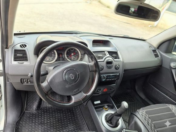 Sahibinden Renault Megane 1.6 Dynamique 2005 Model