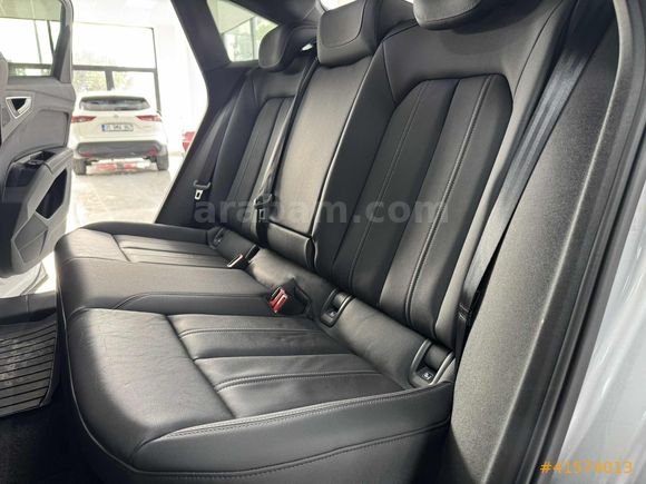 701 KM MENZİL AUDİ/Q4 SPORTBACK HATASIZ