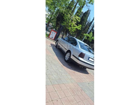 Sahibinden Volkswagen Passat 1.9 TDi Basic 2000 Model  371.000 km Gri