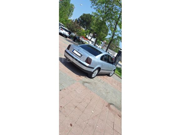 Sahibinden Volkswagen Passat 1.9 TDi Basic 2000 Model  371.000 km Gri