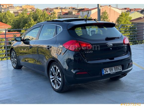 TR MOTORS ' DAN TEMİZ VE BAKIMLI CAM TAVANLI KİA CEED