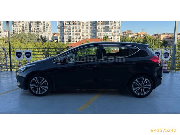TR MOTORS ' DAN TEMİZ VE BAKIMLI CAM TAVANLI KİA CEED