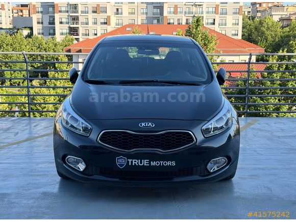 TR MOTORS ' DAN TEMİZ VE BAKIMLI CAM TAVANLI KİA CEED