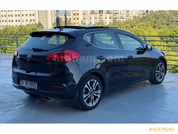 TR MOTORS ' DAN TEMİZ VE BAKIMLI CAM TAVANLI KİA CEED